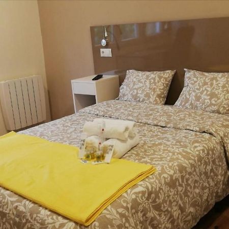 Residencia Compostela 2 Bed & Breakfast Santiago de Compostela Luaran gambar