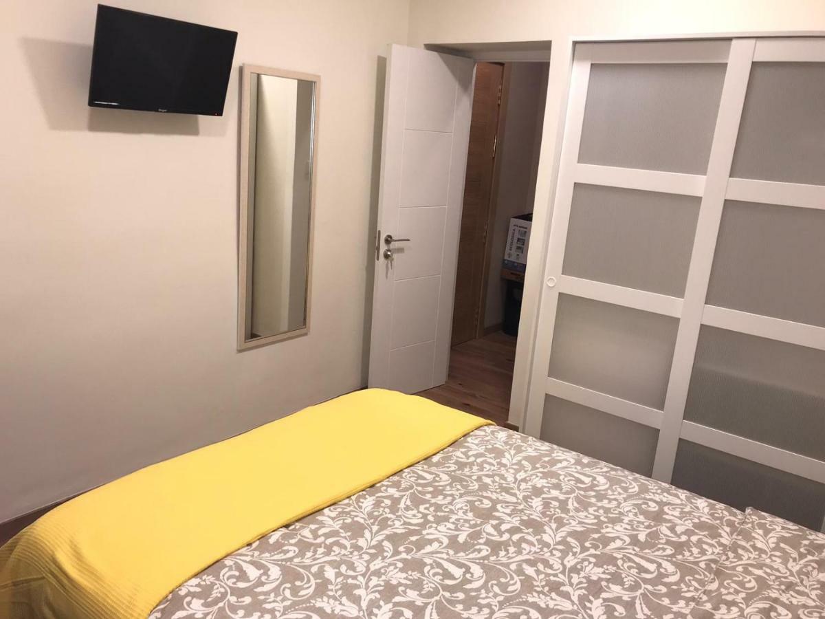 Residencia Compostela 2 Bed & Breakfast Santiago de Compostela Luaran gambar